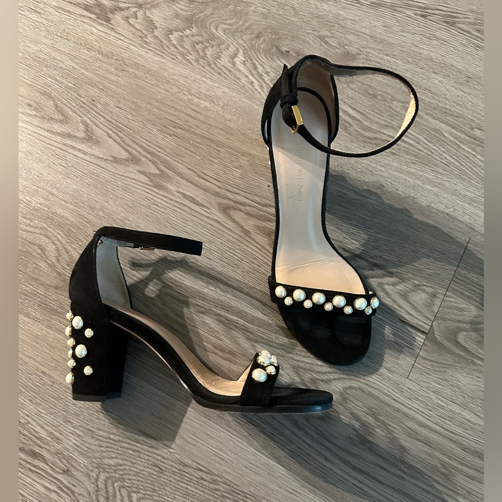 Stuart Weitzman nearlynude nudist more pearls chunky heel black suede 7